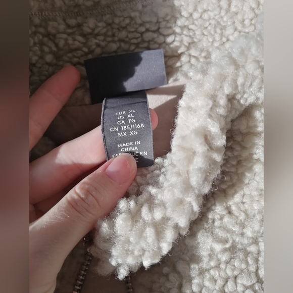 Beige coat - Picture 2 of 3